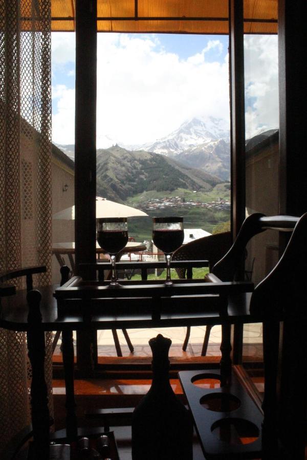 Golden Star Kazbegi Hotel Ngoại thất bức ảnh