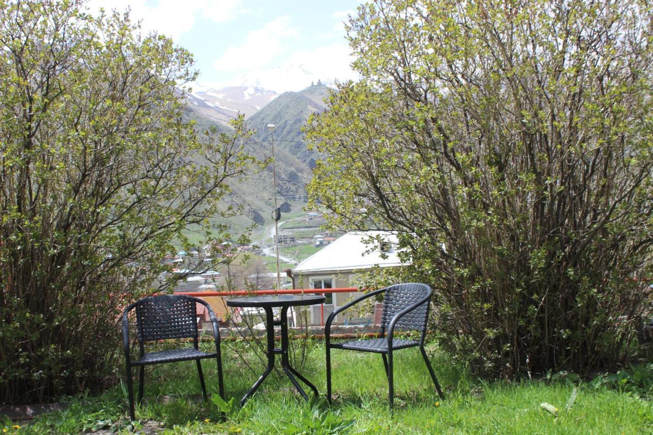 Golden Star Kazbegi Hotel Ngoại thất bức ảnh