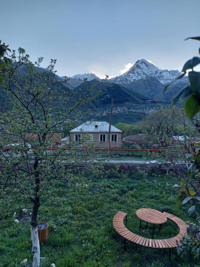 Golden Star Kazbegi Hotel Ngoại thất bức ảnh